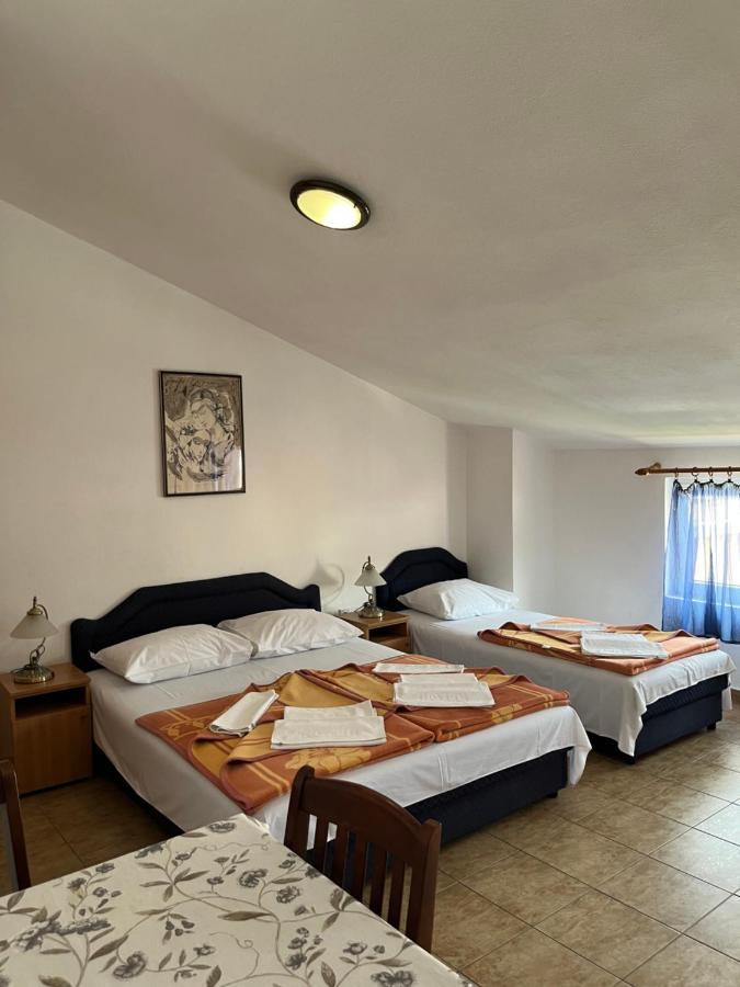 Apartmani Goran I Jelena Zec Budva Exterior photo